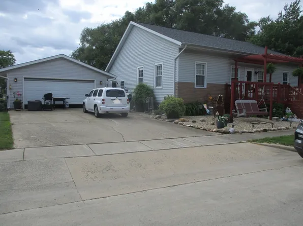 411 N Ohio Ave, Rantoul, IL 61866