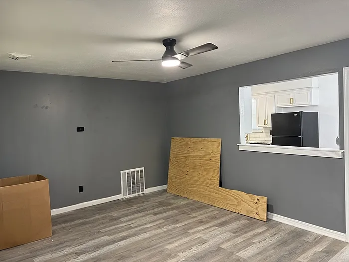 5924 N College St — Photo 3
