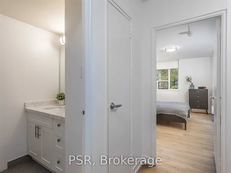 240 Markland Dr #511 — Photo 11