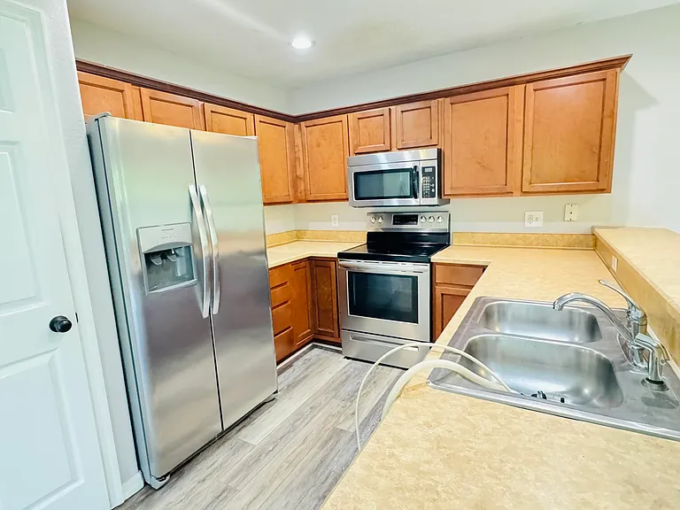 1575 Megan Bay Cir — Photo 13