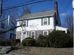 22 Brookside Dr, Cranston, RI 02910