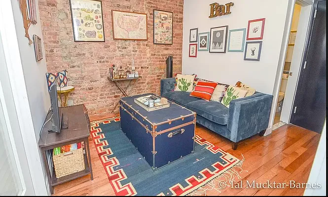 Rented by Oxford Property Group | media 10