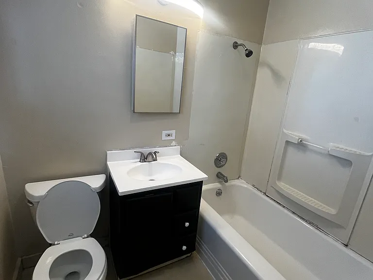 11 B St #15 — Photo 18