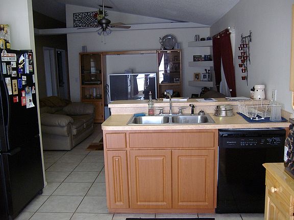 kitchen/living room