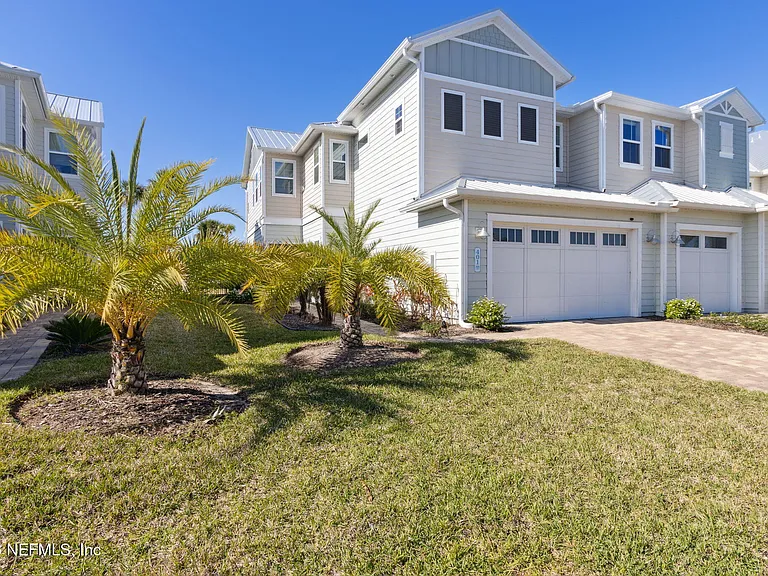 401 Marquesa Cir — Photo 2