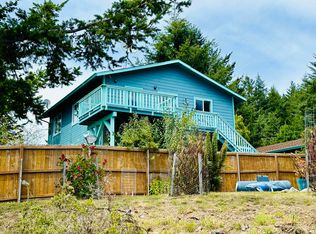 91 Fawn Dr, Whitethorn, CA 95589