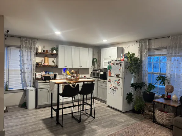 909 Shakespeare Dr #A, Wilmington, NC 28405