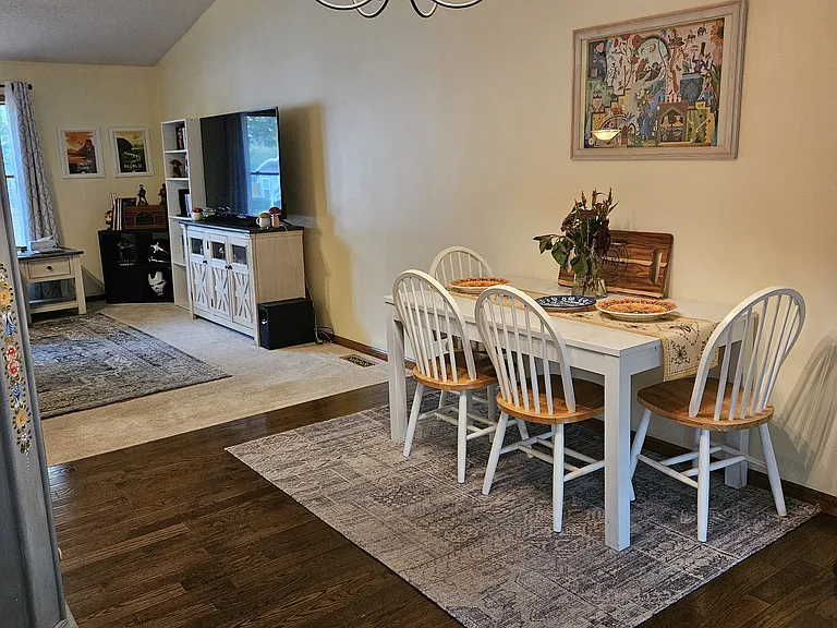 801 Gillespie Dr — Photo 4