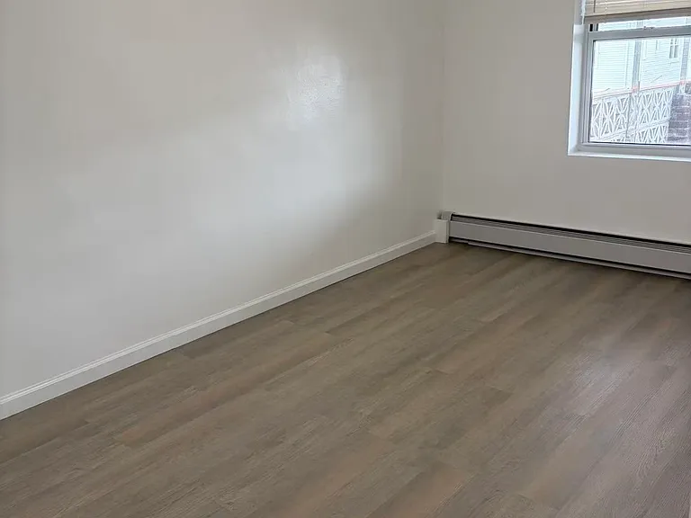 1644 E 33rd St #2 — Photo 7