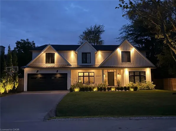 2057 Salvator Blvd, Oakville, ON L6L 1M9