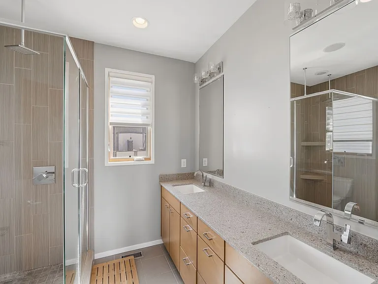 919 Westbrook Dr #A — Photo 32