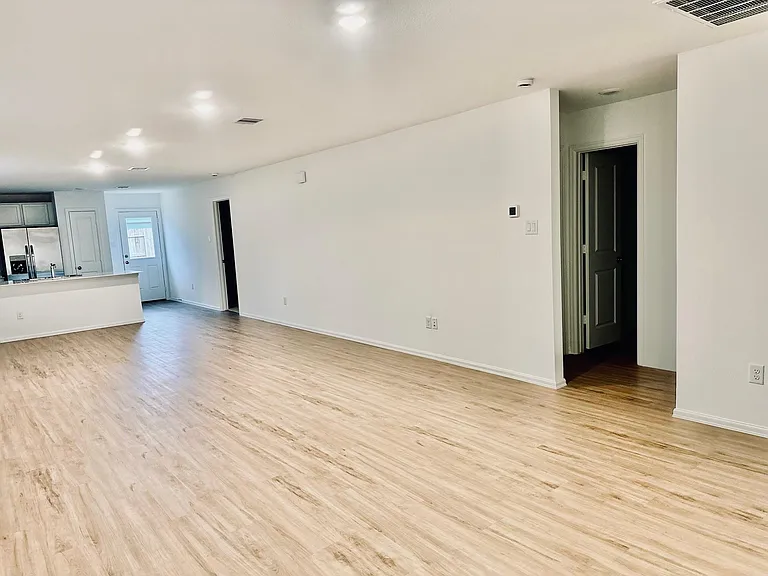 26715 Cenzontle Dr — Photo 8