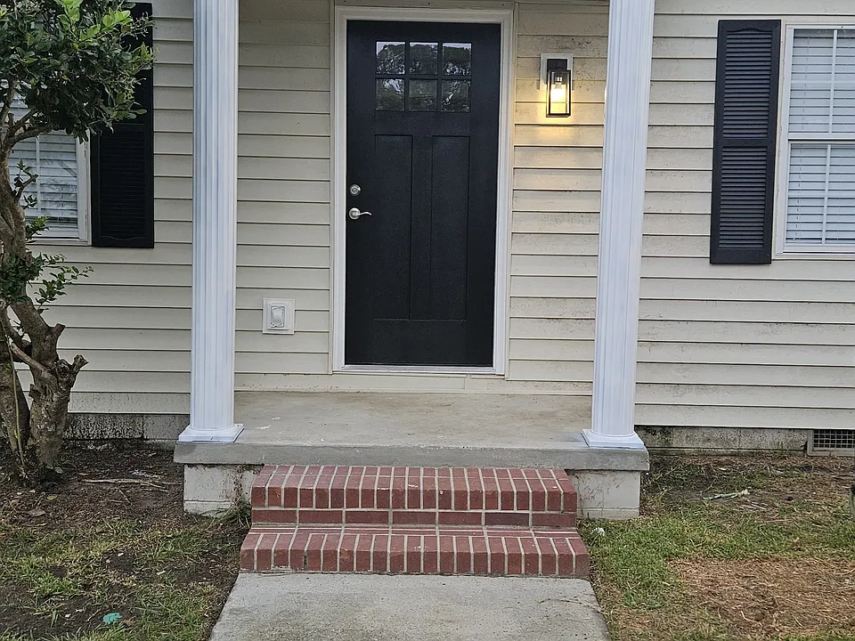 319 Broad St