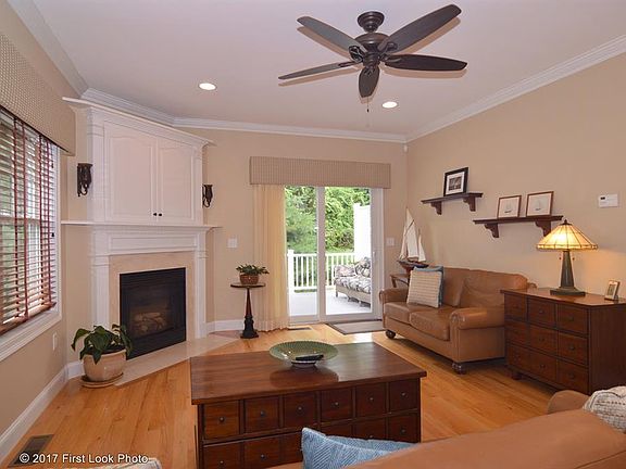 4th image of 28 Southwinds Dr Unit 3