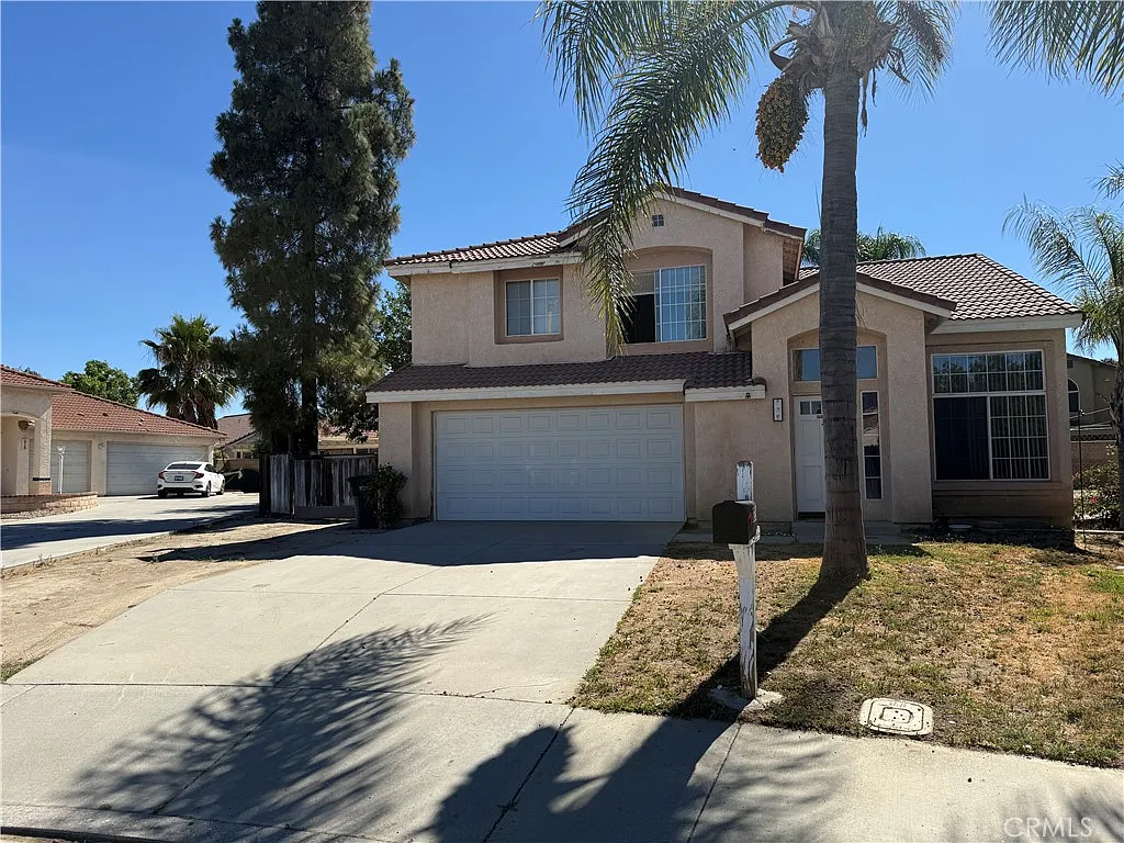 4 bed, 1977 sqft, $2,600 — Photo 3