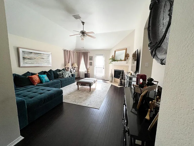 2356 Aurora Dr — Photo 11