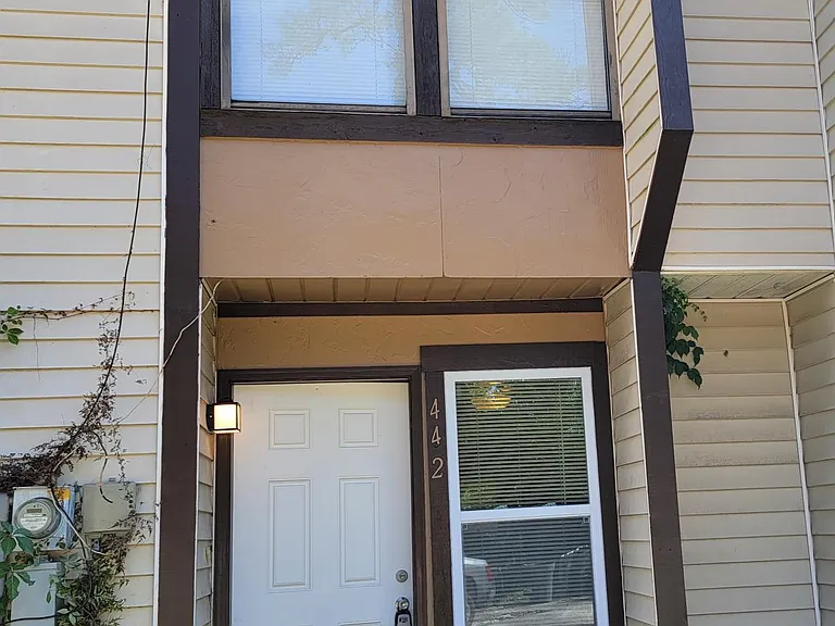 442 E Burgess Rd — Photo 17