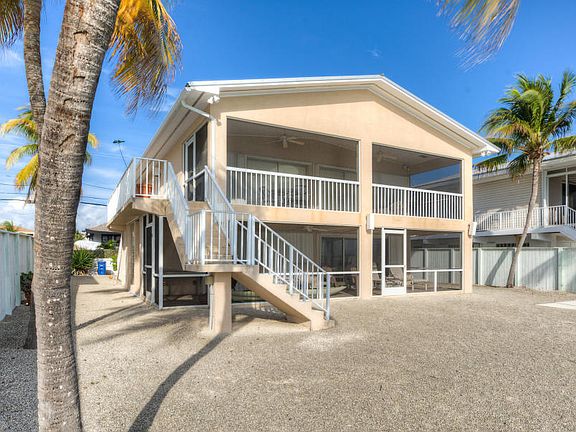 5th image of 546 Caribbean Dr E