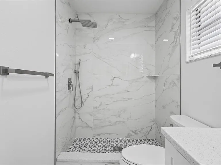 8312 Roxboro Dr — Photo 16
