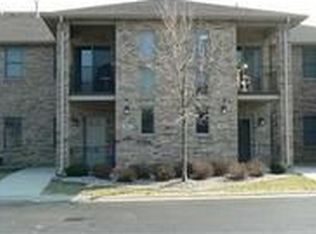 947 Cedar Dr, Crown Point, IN 46307