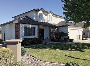 1208 Vintage Ave, Richland, WA 99352