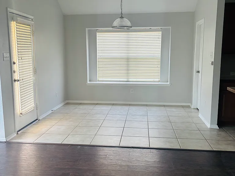 540 Anchor Way — Photo 3