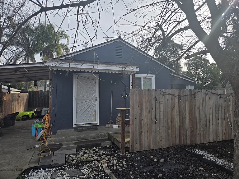 5765 Nina Way — Photo 1