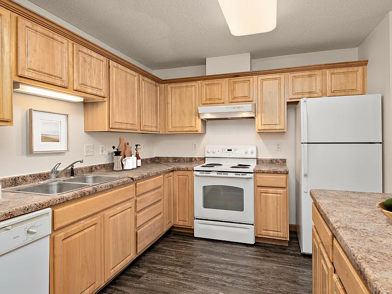 Maple Ridge Townhomes — Photo 19