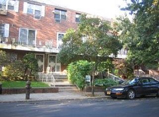 2nd image of 1422 E 99th St
