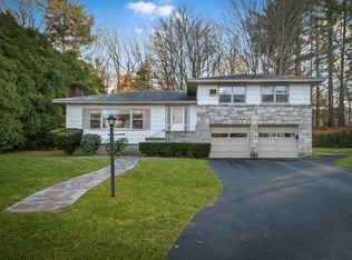 35 Marilyn Rd, Andover, MA 01810