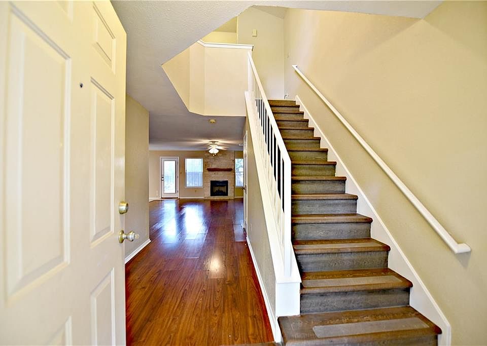 1st image of 13323 Black Canyon Dr
