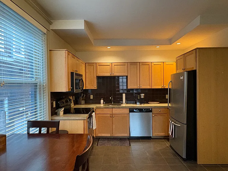 5019 Underwood Ave — Photo 11