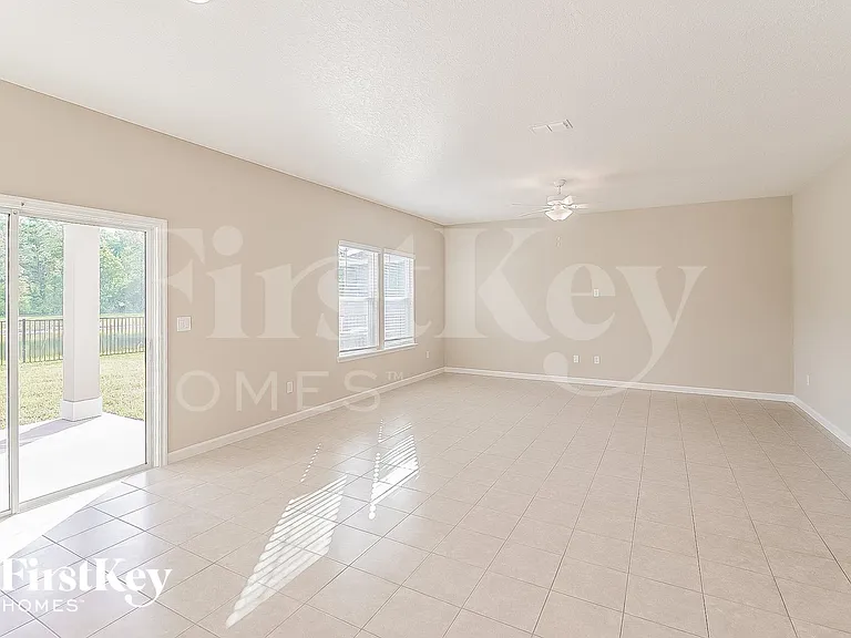 5689 Kellar Cir — Photo 4