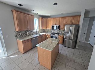 175 Red Oak St, Poplar Grove, IL 61065