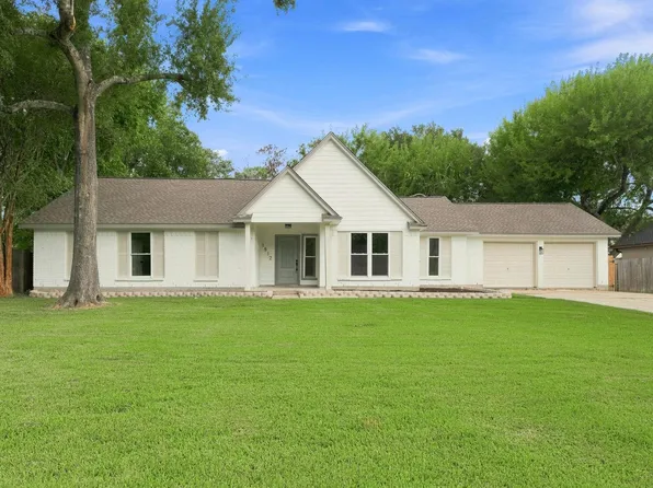 1512 Windsor Dr, Friendswood, TX 77546