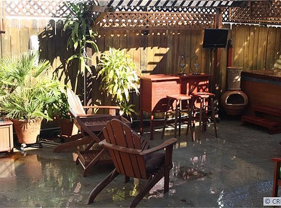 2nd image of 236 1/2 Granada Ave