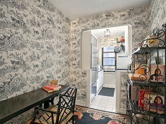 4th image of 349 E 49th St APT 6G