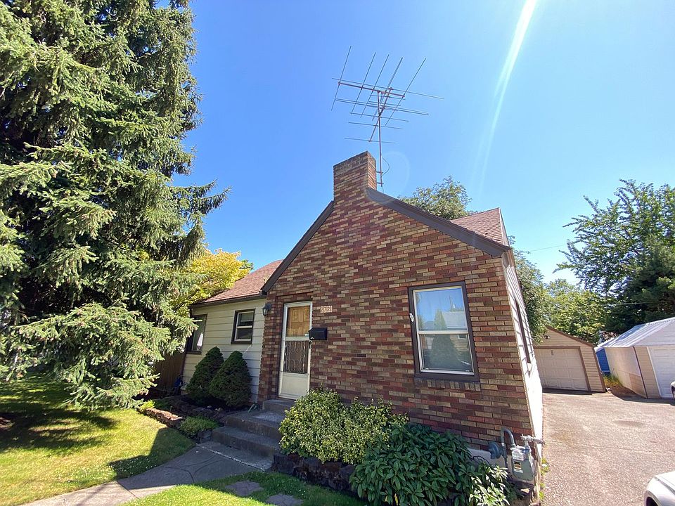 1st image of 2721 W Walton Ave