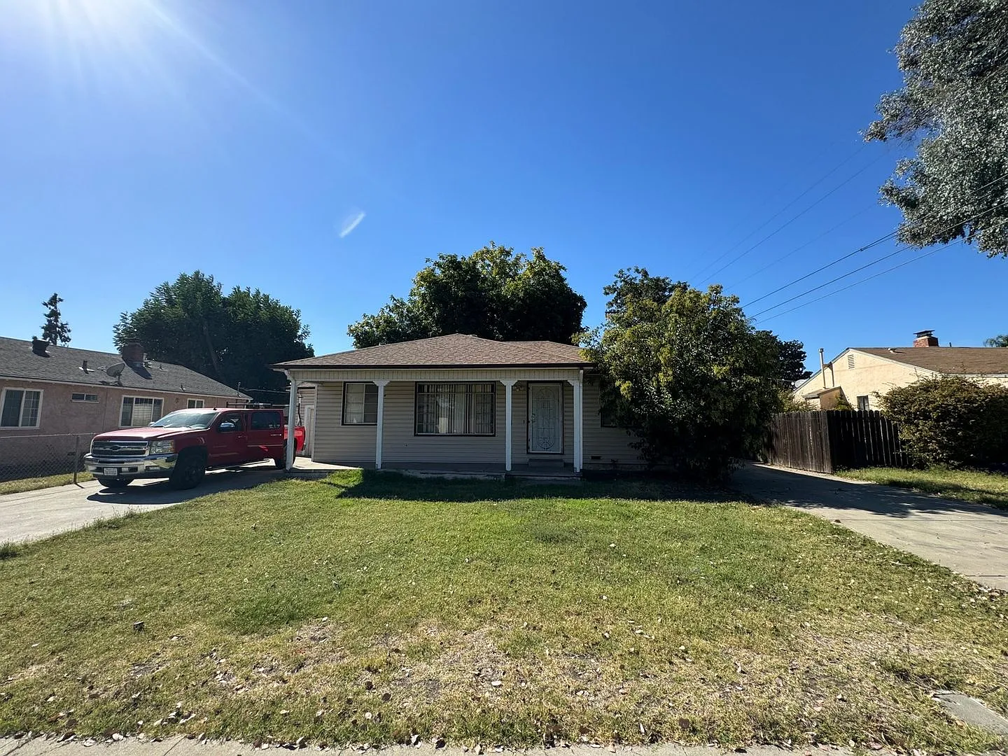 Charming 3BR House in Stockton — Photo 2