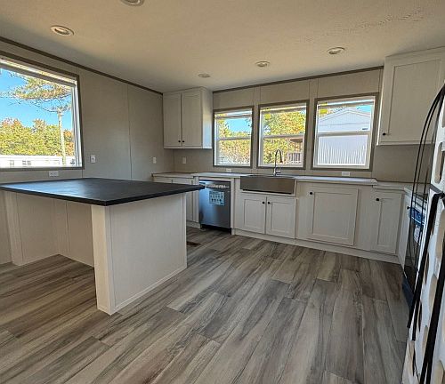 3rd image of 315 Oakleigh Dr
