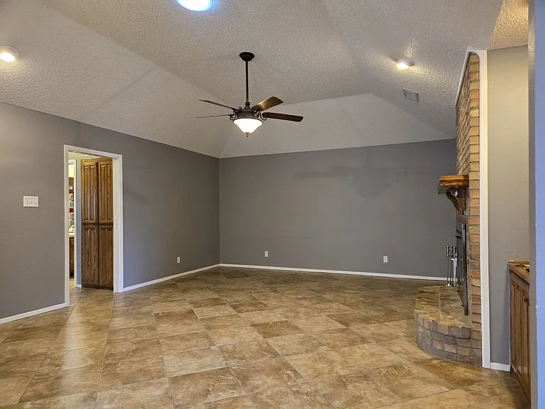 1629 Wyoming Ave — Photo 6