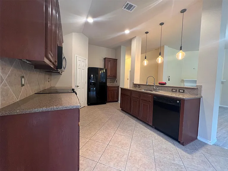 28106 Emma Gardens Ln — Photo 4