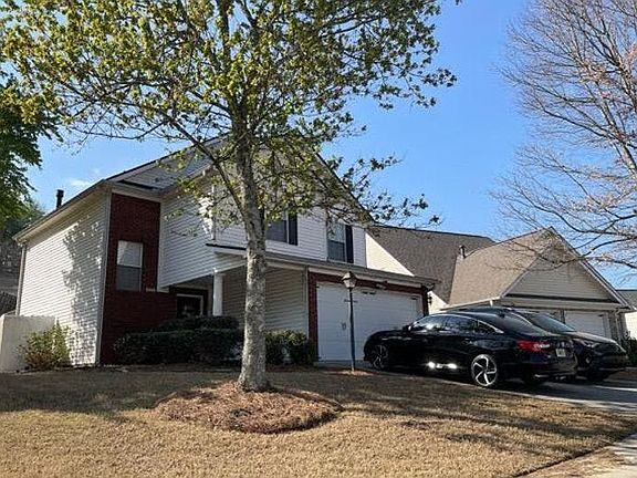 3rd image of 702 River Hill Dr