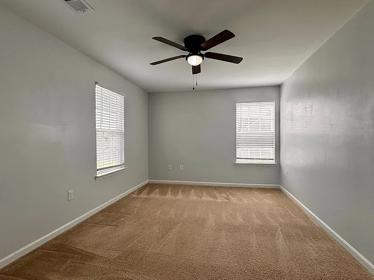 145 Holly Hill Dr — Photo 37