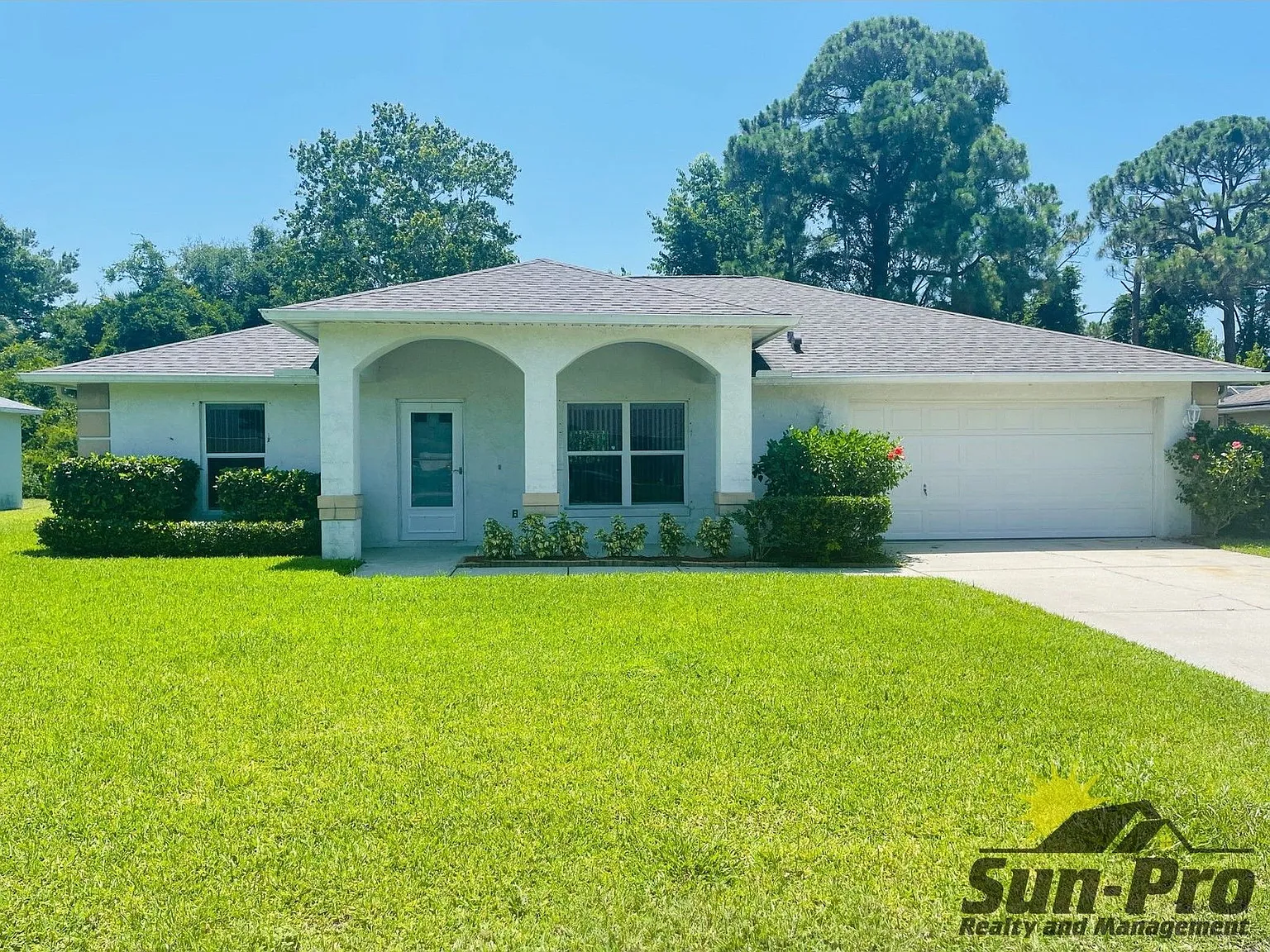 3 bed, 2.0 bath, 1670 sqft, $2,350 — Photo 1