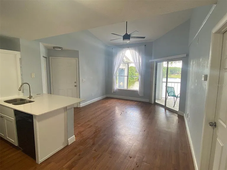 2612 Grassy Point Dr #312 — Photo 6