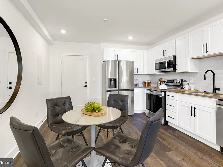 7037 Ridge Ave #103 — Photo 4
