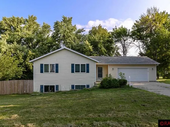 206 Main St NW, Mapleton, MN 56065
