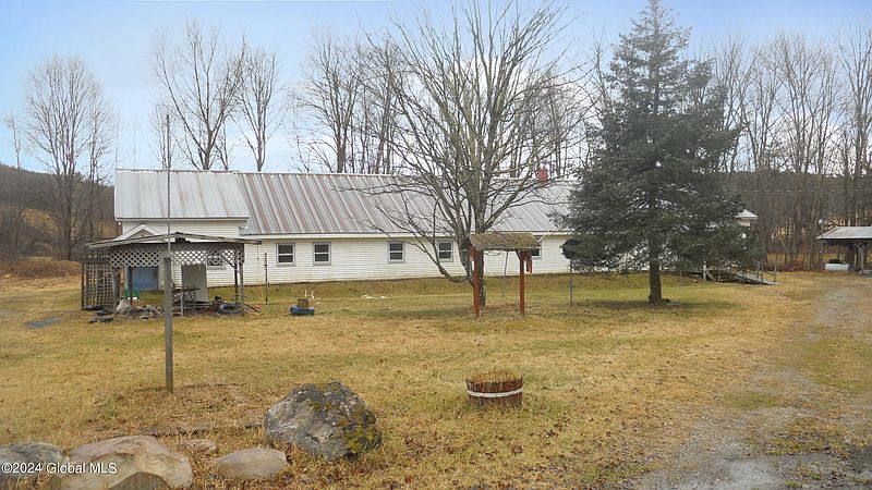 5th image of 944 Camden Valley Road