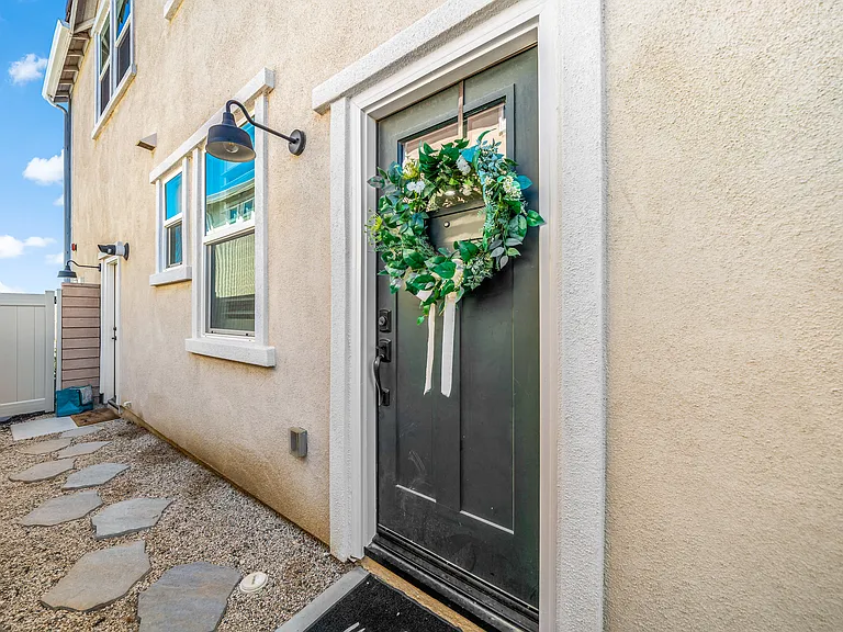 Gen Suite Private Entrance